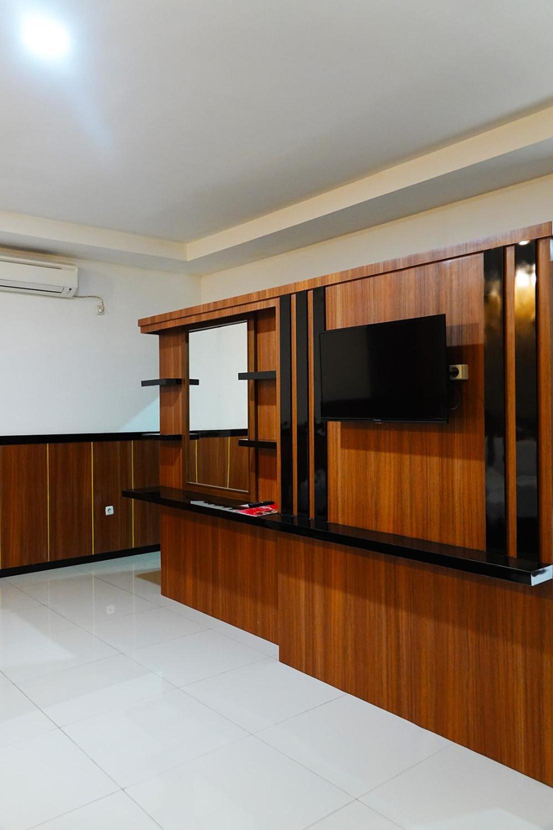 Baratha Hotel & Resto Bondowoso ภายนอก รูปภาพ