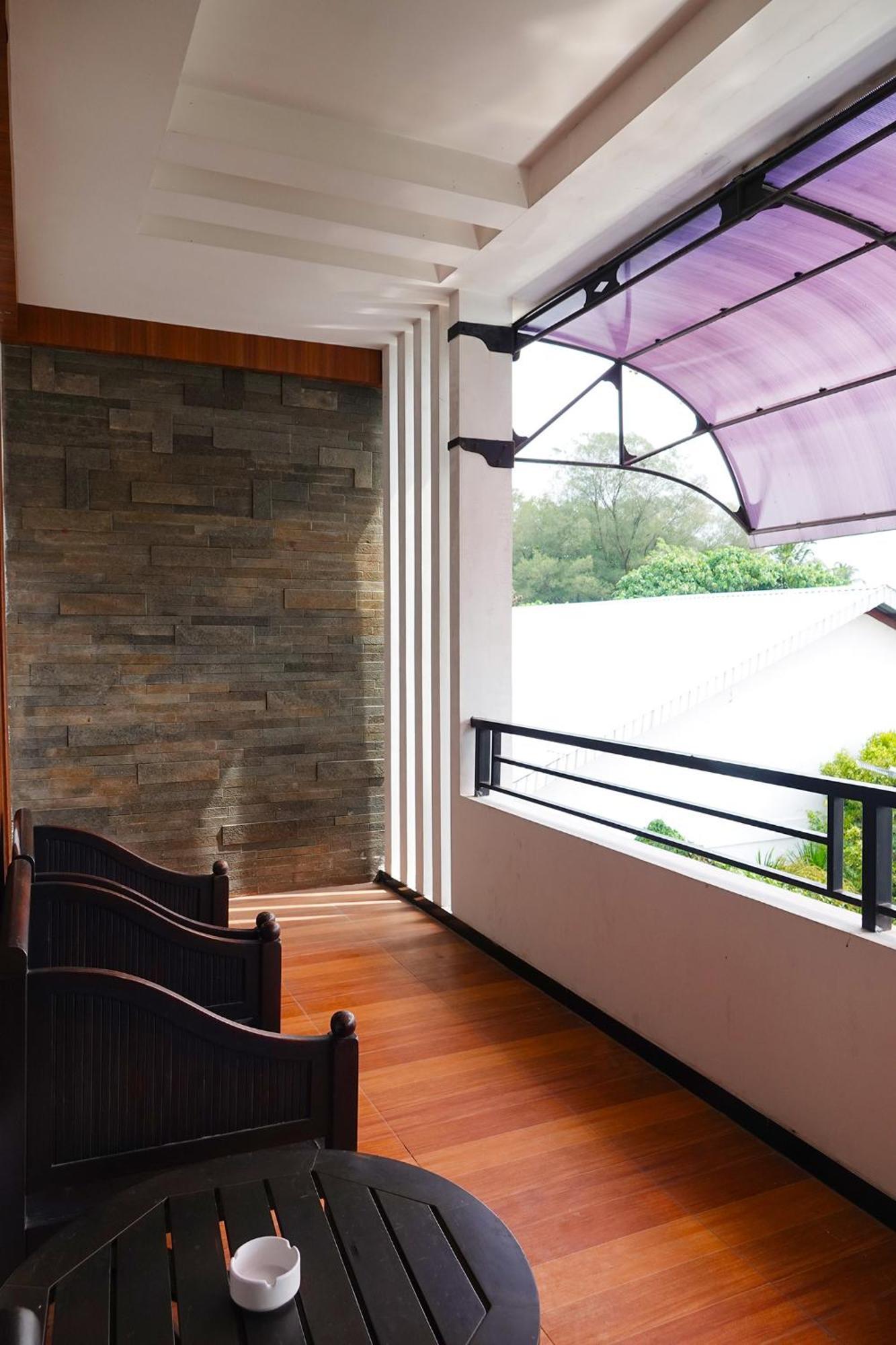Baratha Hotel & Resto Bondowoso ภายนอก รูปภาพ