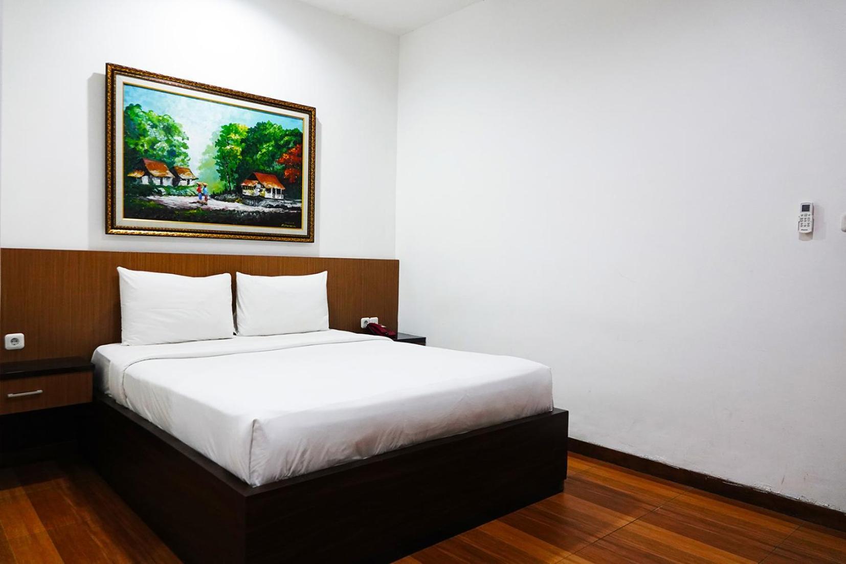 Baratha Hotel & Resto Bondowoso ภายนอก รูปภาพ