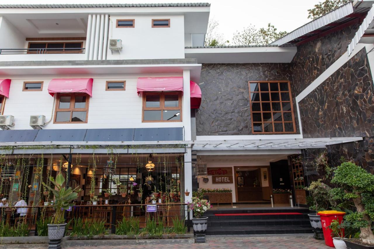 Baratha Hotel & Resto Bondowoso ภายนอก รูปภาพ