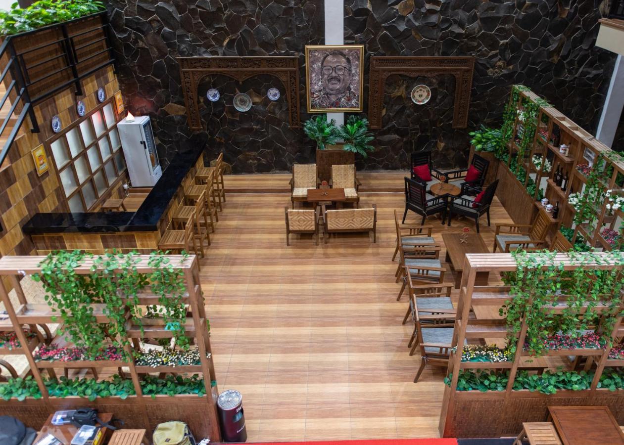 Baratha Hotel & Resto Bondowoso ภายนอก รูปภาพ