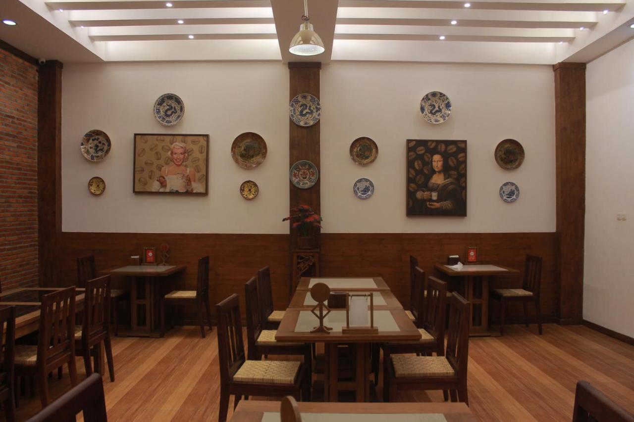Baratha Hotel & Resto Bondowoso ภายนอก รูปภาพ