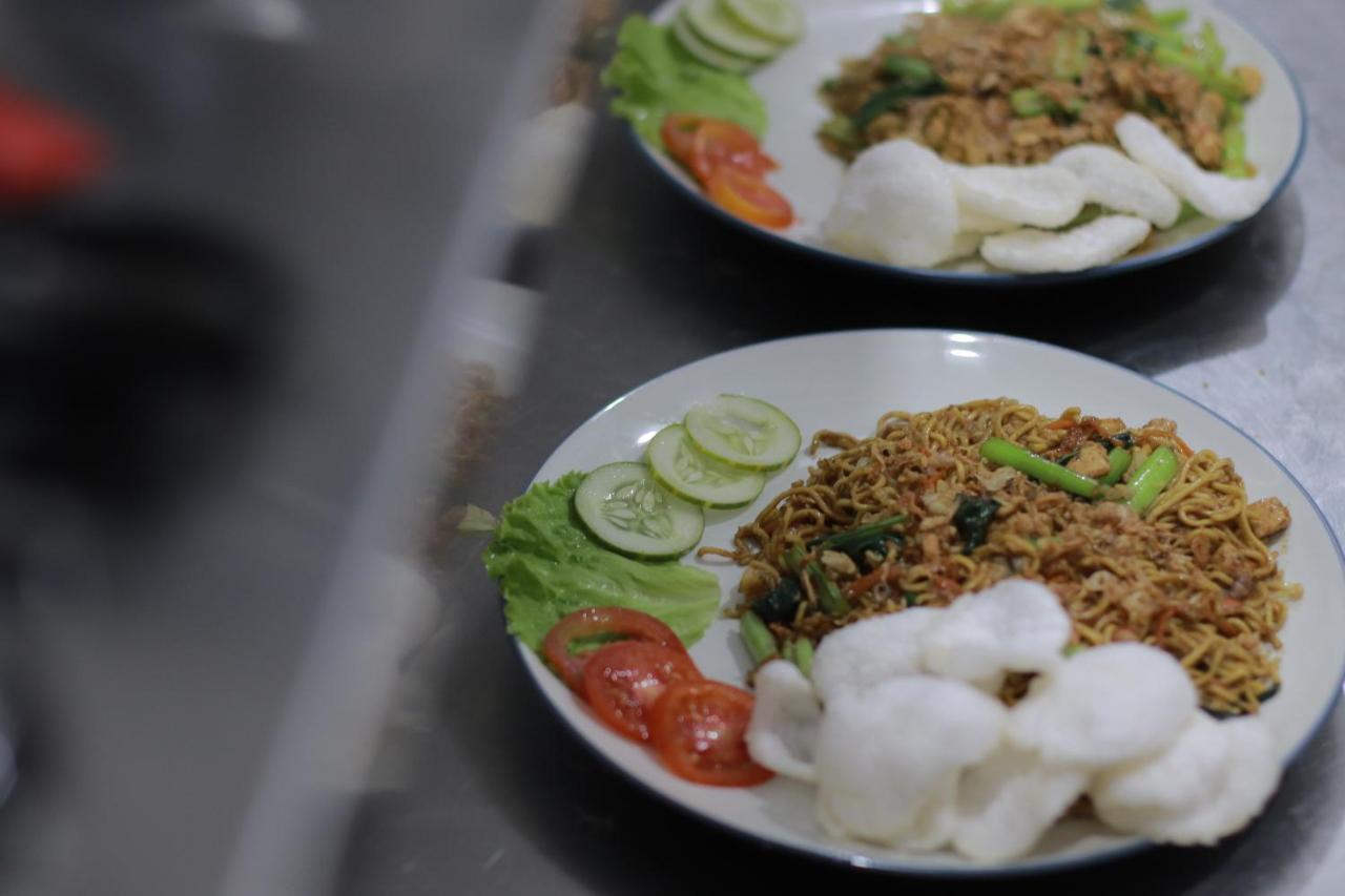 Baratha Hotel & Resto Bondowoso ภายนอก รูปภาพ