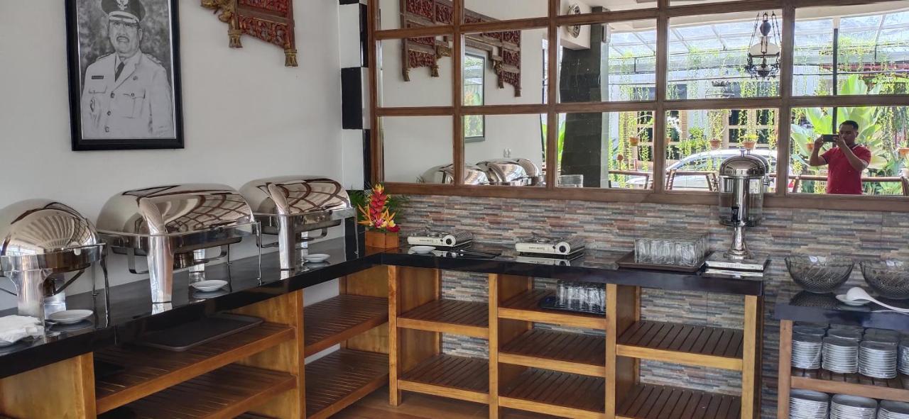 Baratha Hotel & Resto Bondowoso ภายนอก รูปภาพ
